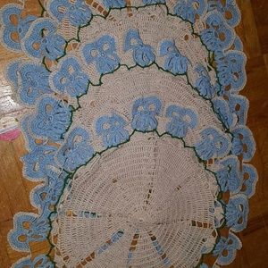 Vintage doilies